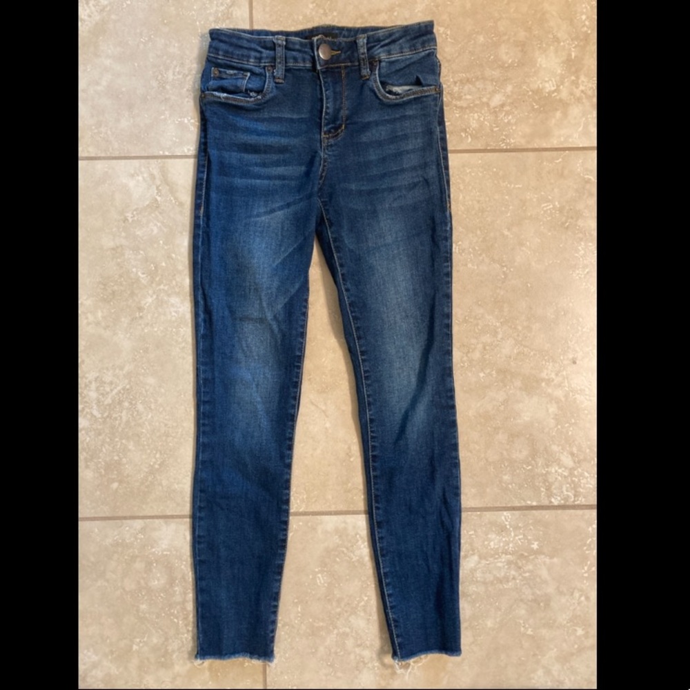 Ankle cropped jeans